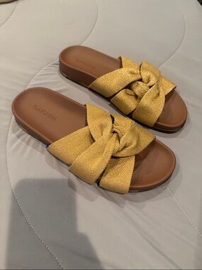 NWOB Rothy's Metallic Golden Sun Twist Slide Sandals